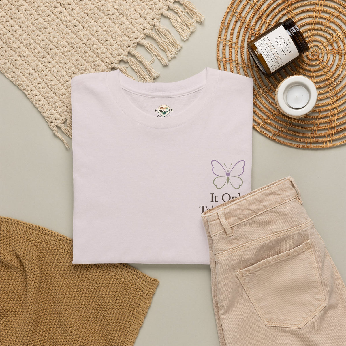 fold white tee butterly